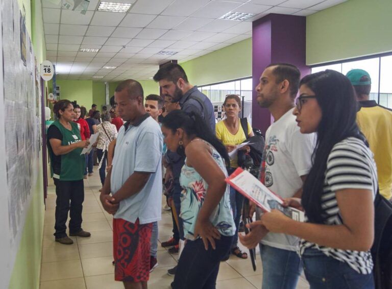 UniFCV promove feira de empregabilidade em Maringá