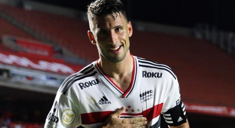 São Paulo goleia o Athletico