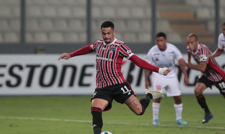 São Paulo estreia com vitória na Sul-Americana