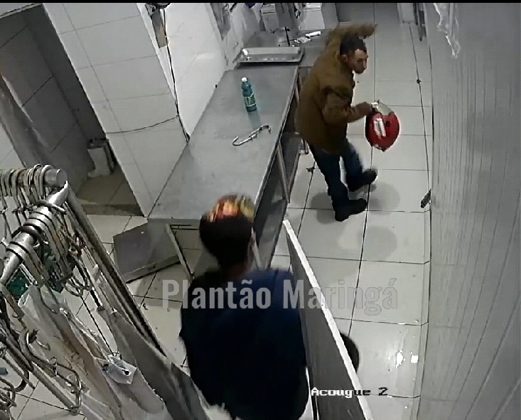 Ladrões dançam durante furto e acabam na cadeia