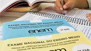 Aulões gratuitos em Maringá realizam revisão para o Enem