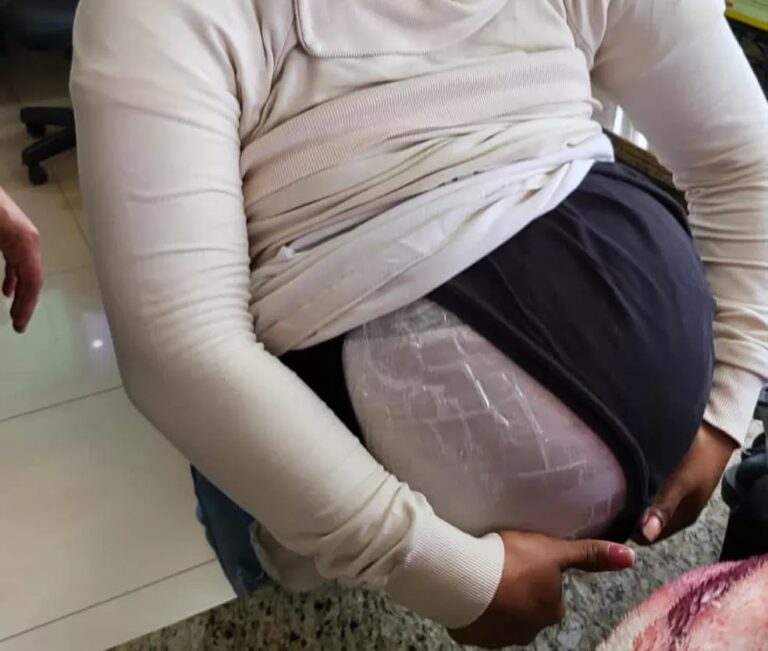 Fingia gravidez para transportar droga na barriga