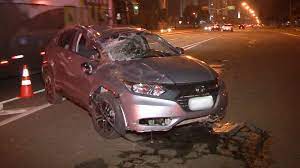 Suspeito de assalto capota carro roubado ao fugir da polícia