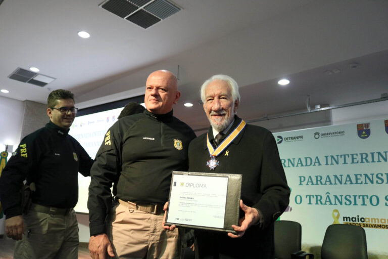 Vice-governador Darci Piana recebe homenagem da Polícia Rodoviária Federal