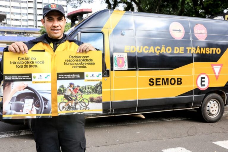 Semob realiza ação do Maio Amarelo focada em motociclistas