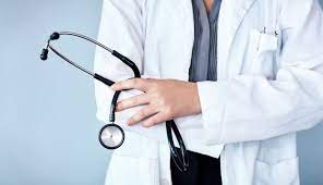 Saúde finaliza edital para contratar 68 médicos para UBSs de Maringá
