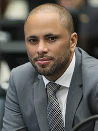 Deputado reassume cadeira na Assembleia Legislativa