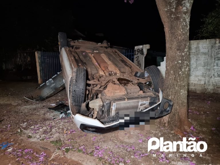 Travestis provocam capotamento de carro de um cliente