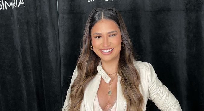 Simone, da dupla com Simaria, muda nome nas redes sociais