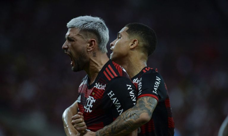 Flamengo elimina Atlético-MG