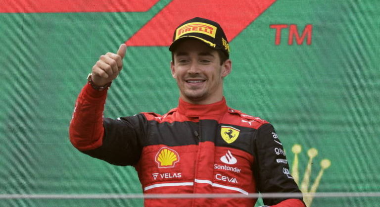 Leclerc supera Verstappen e vence GP da Áustria