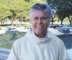 Monsenhor Antônio de Pádua Almeida morre aos 79 anos
