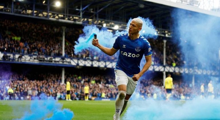 Tottenham anuncia contratação de Richarlison