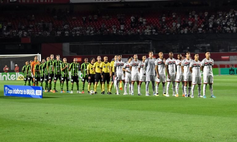 São Paulo vence América-MG