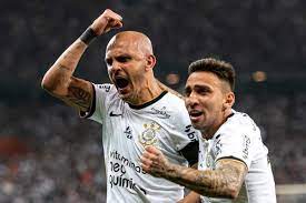 Corinthians vira e vence Atlético