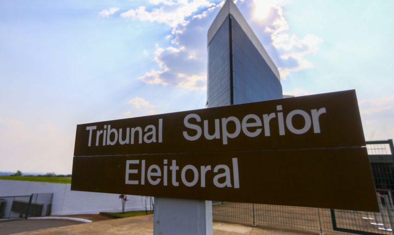 TSE lança canal de denúncias sobre desinformação