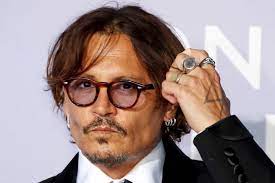 Advogados de Johnny Depp repudiam acusações sobre disfunção erétil do ator