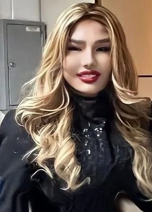 Cantora Rosana reaparece na TV e chama a atenção com visual estranho