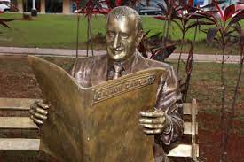 Cultura inaugura estátua em homenagem ao pioneiro Antenor Sanches