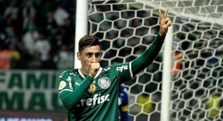 Palmeiras vence o Santos e segue líder