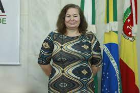 Vereadores pedem afastamento de secretária da Semulher
