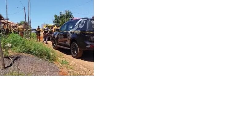 Homem mata a mãe, a cunhada e fere criança a golpes de machado  