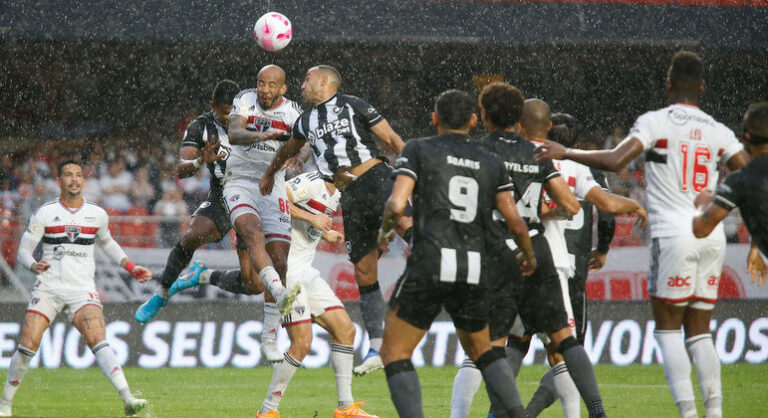 São Paulo perde para Botafogo