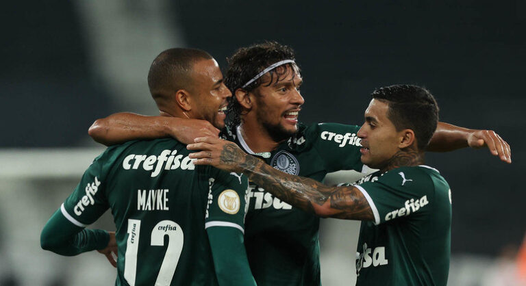 Palmeiras vence o Botafogo e aumenta a vantagem no Brasileirão