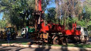 <strong>Dois poços são instalados para testar drenagem no Parque do Ingá</strong>