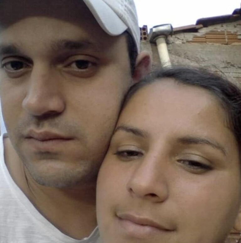 <strong>Casal é executado com mais de 40 tiros</strong>
