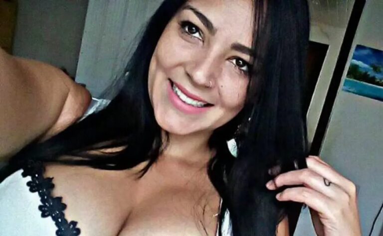 <strong>Assassinada dentro do carro e na frente das filhas</strong>