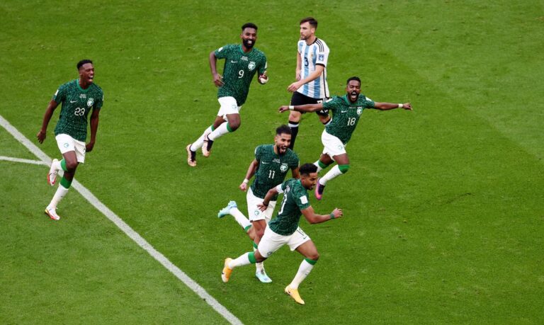 Arábia Saudita bate Argentina de Messi em 1ª zebra da Copa