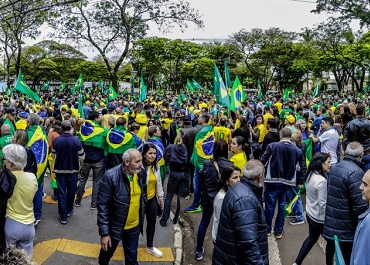 Manifestantes modificam rotina do bairro Mandacaru
