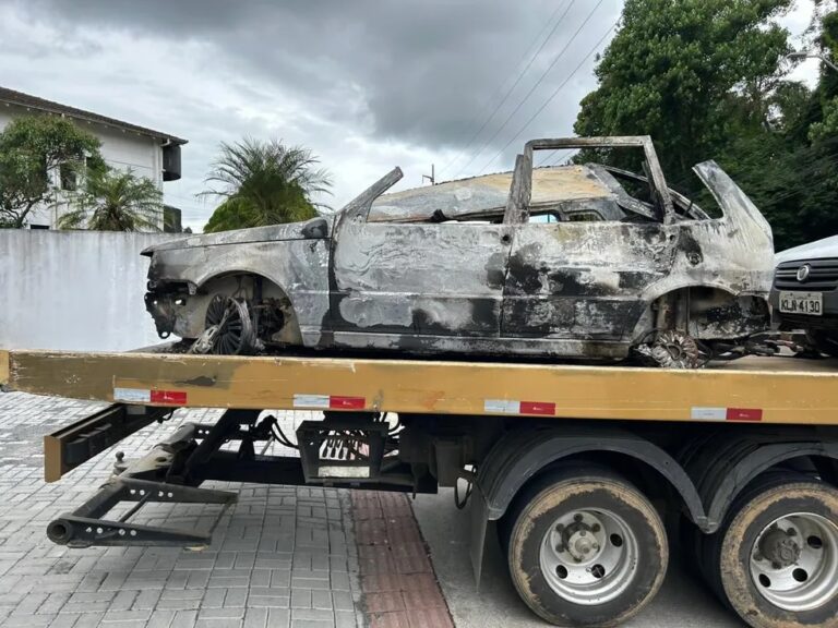 <strong>Polícia ainda sem pista dos criminosos que mataram seis operários</strong>