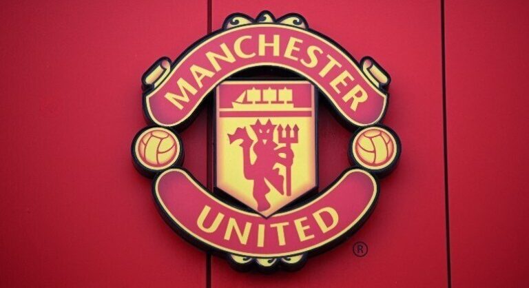 Bilionário entra na briga para comprar Manchester United