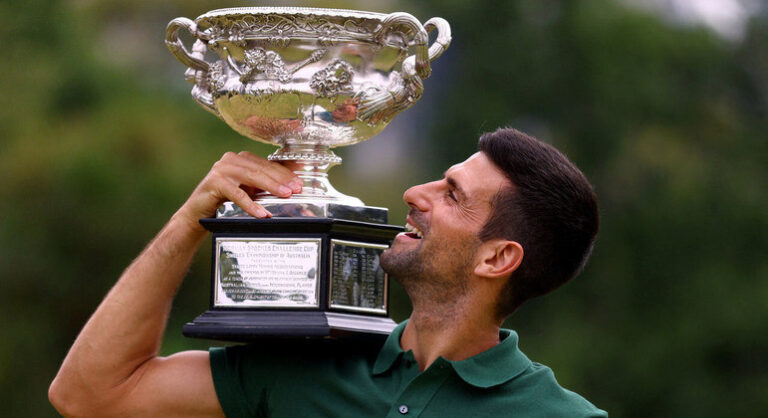 Djokovic dá maior salto da história para voltar ao 1º lugar do ranking