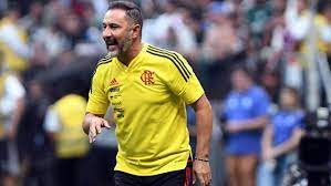 Vítor Pereira abre o jogo e revela dificuldades no Flamengo