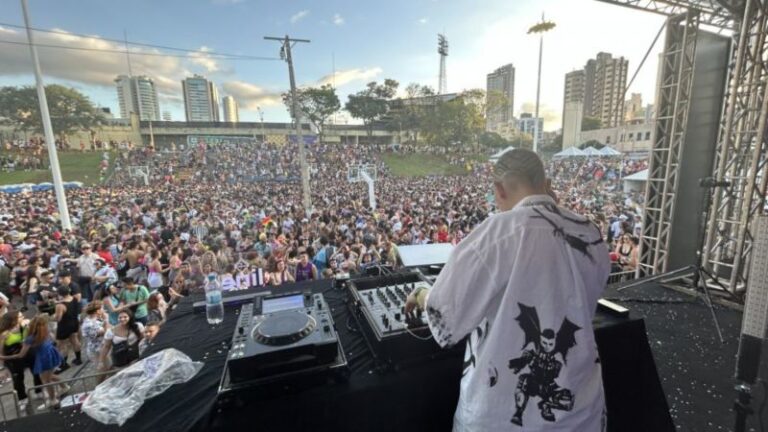 Cerca de 20 mil pessoas passaram pelo Carnaval da Vila Olímpica