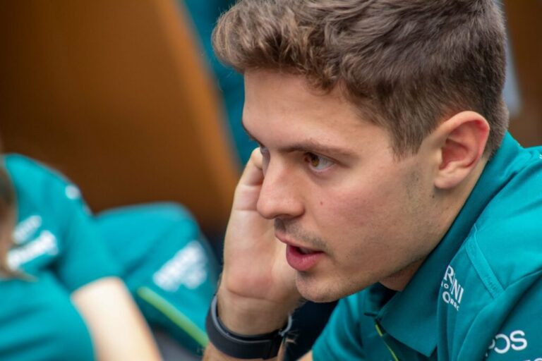 Drugovich substitui Stroll na Aston Martin em testes coletivos da F1