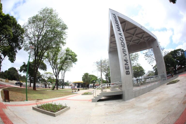 Prefeitura entrega a Praça Ivaí revitalizada