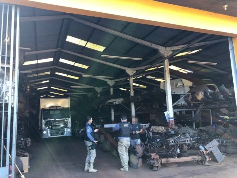 <strong>Desmanches de carros são alvo do Gaeco em Maringá</strong>