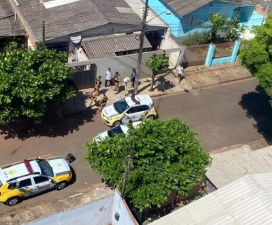 Adolescente saca revólver em escola de Arapongas