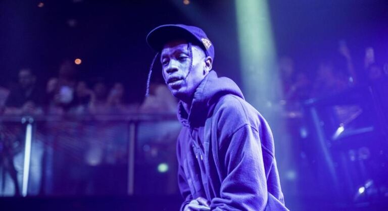 Travis Scott é acusado de agressão em balada 
