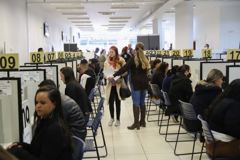 Mês de março terá mutirões de emprego para mulheres em toda a Rede Sine estadual