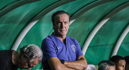 Cuca não aguenta pressão e pede demissão do Corinthians