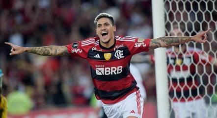 Flamengo faz 8, goleia o Maringá e avança na Copa do Brasil