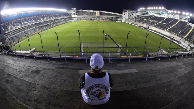 Santos sofre com baixa arrecadação
