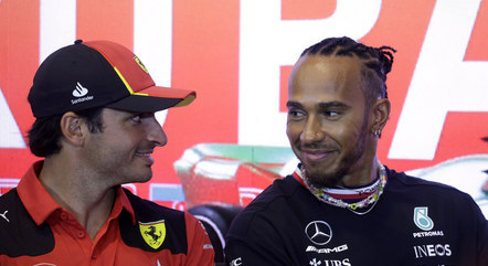 Ferrari prepara oferta astronômica para ter Hamilton