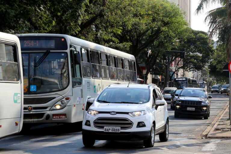 Multas de trânsito na Cidade cai 22% em quatro meses