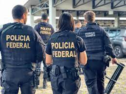 PF cumpre mandados contra traficantes que queimaram avião